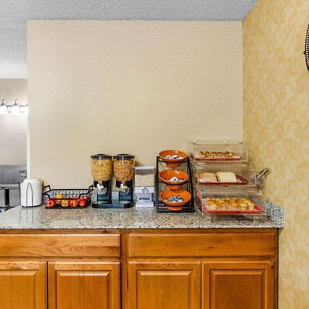 Econo Lodge Лінчбурґ Екстер'єр фото