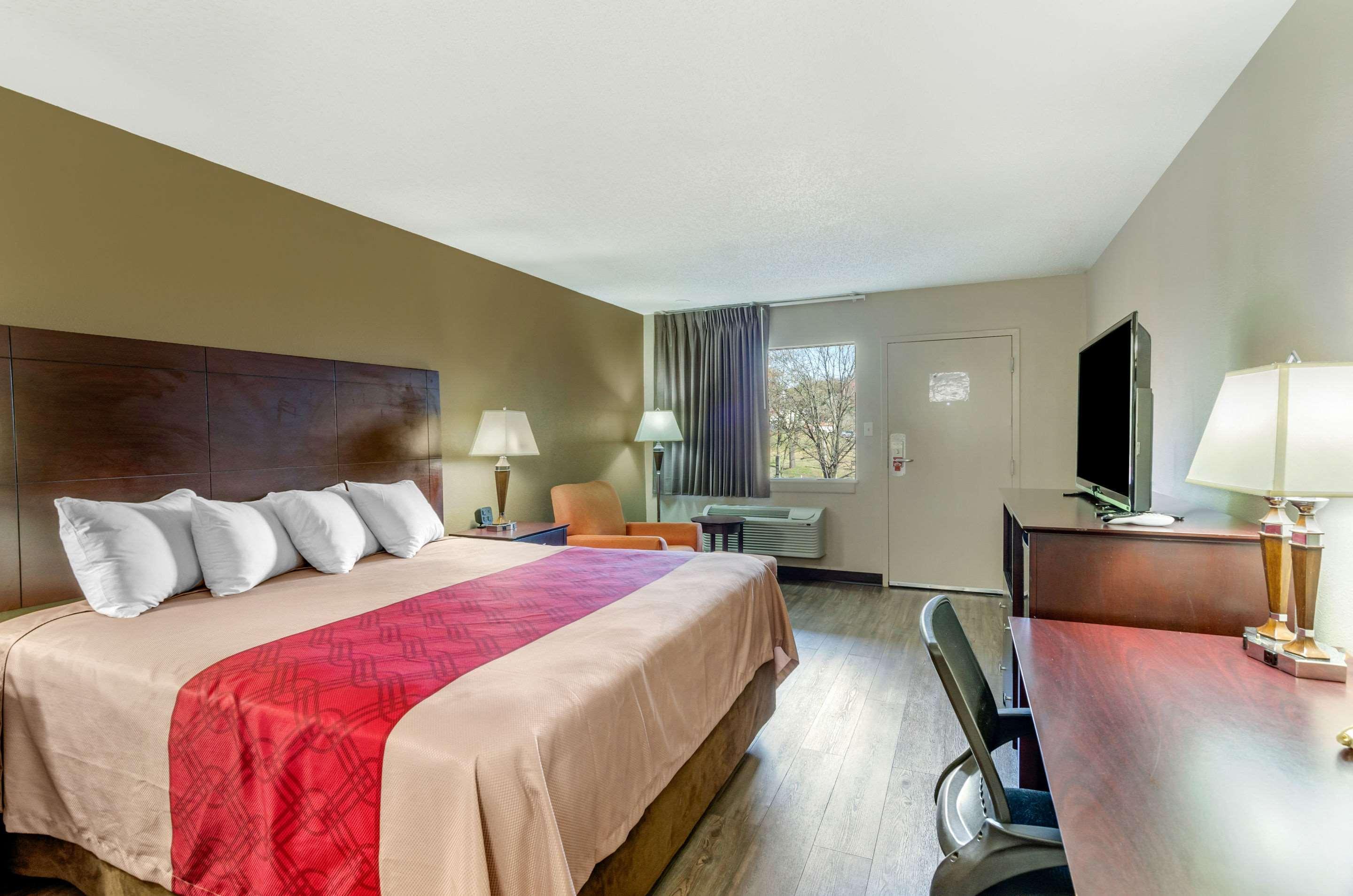 Econo Lodge Лінчбурґ Екстер'єр фото