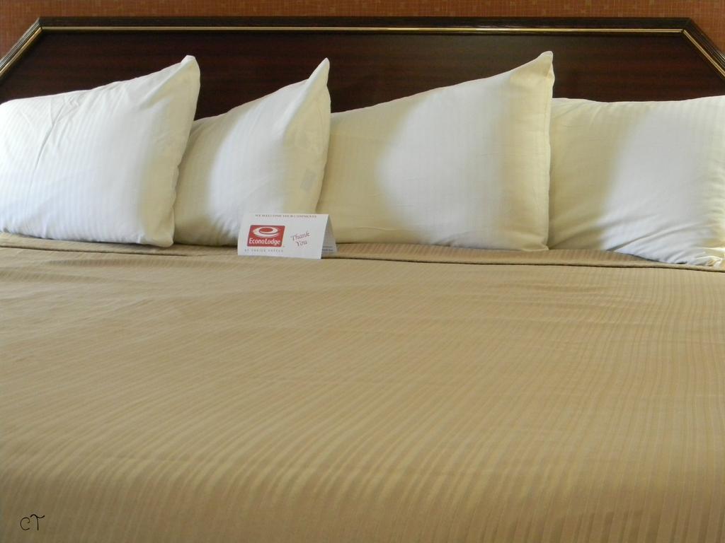 Econo Lodge Лінчбурґ Екстер'єр фото
