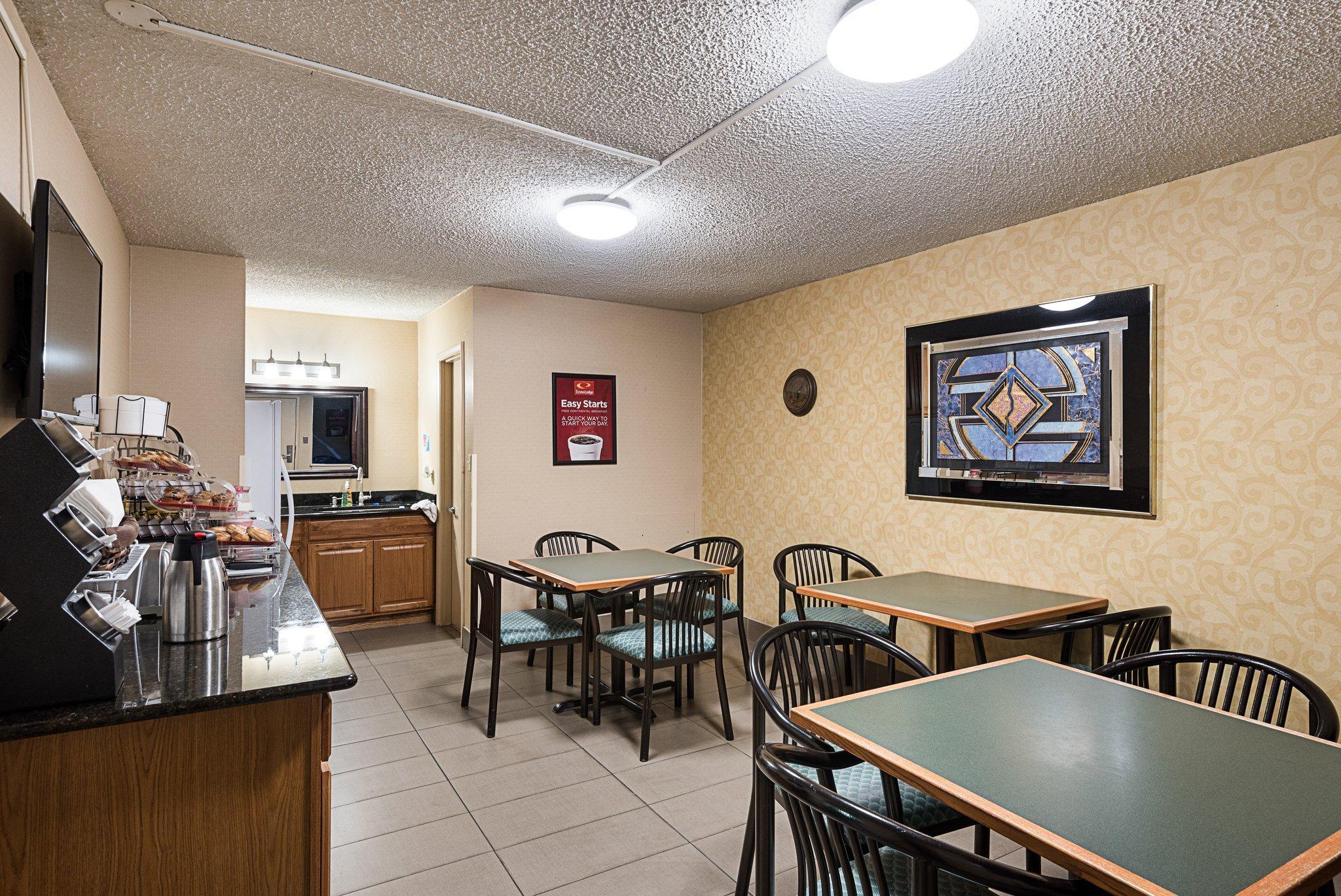 Econo Lodge Лінчбурґ Екстер'єр фото
