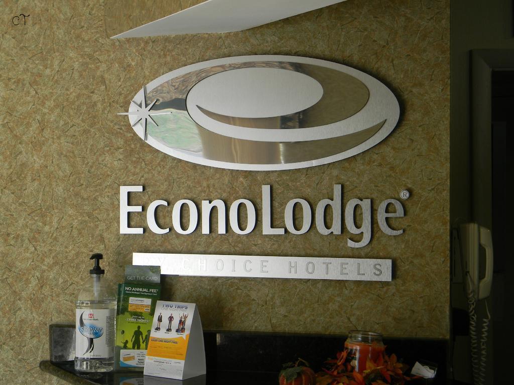 Econo Lodge Лінчбурґ Екстер'єр фото