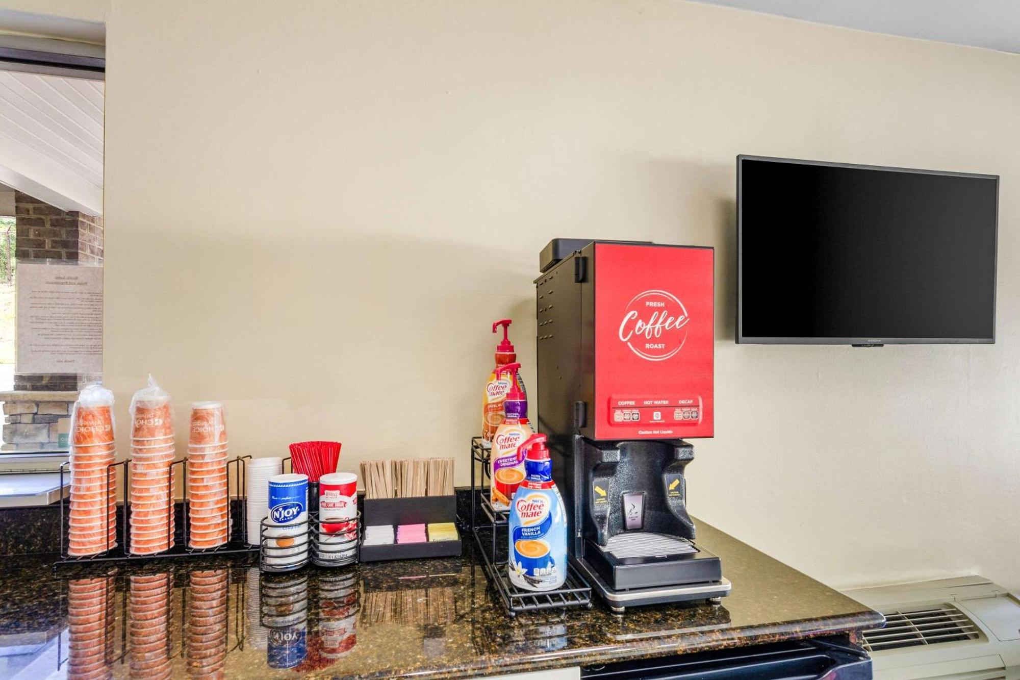 Econo Lodge Лінчбурґ Екстер'єр фото