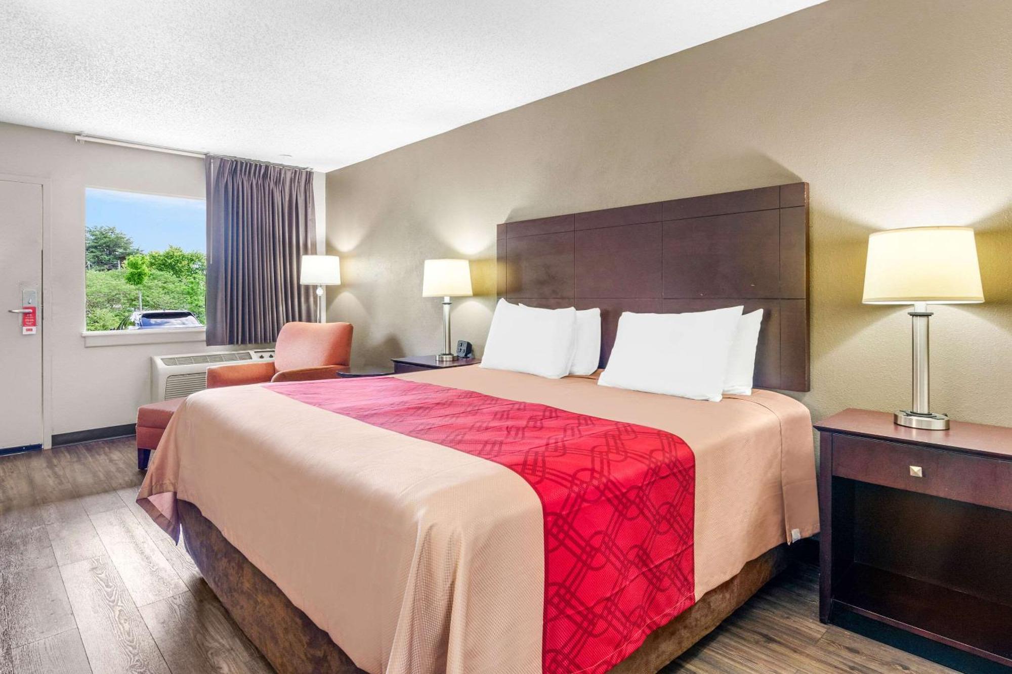 Econo Lodge Лінчбурґ Екстер'єр фото