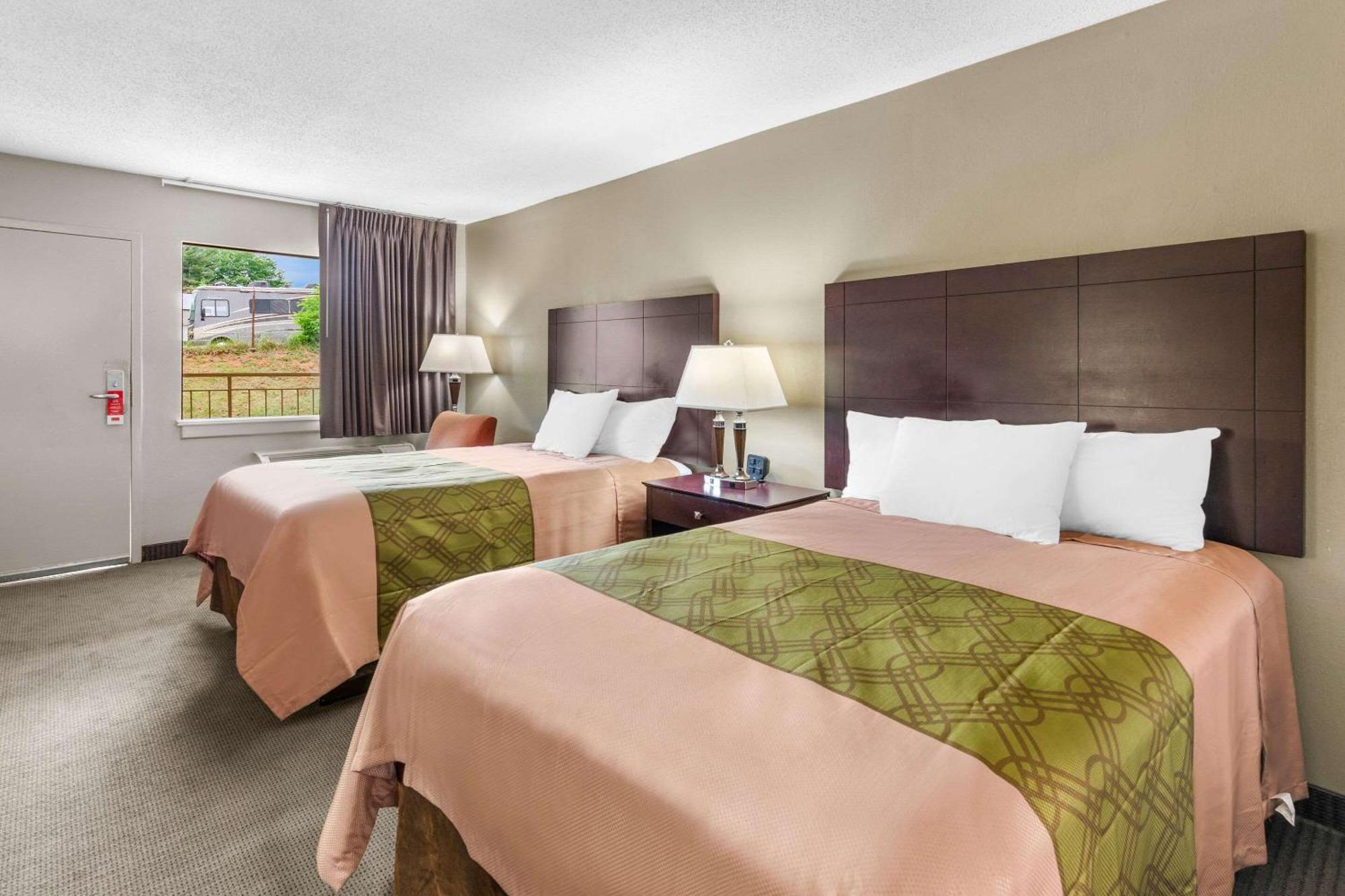 Econo Lodge Лінчбурґ Екстер'єр фото