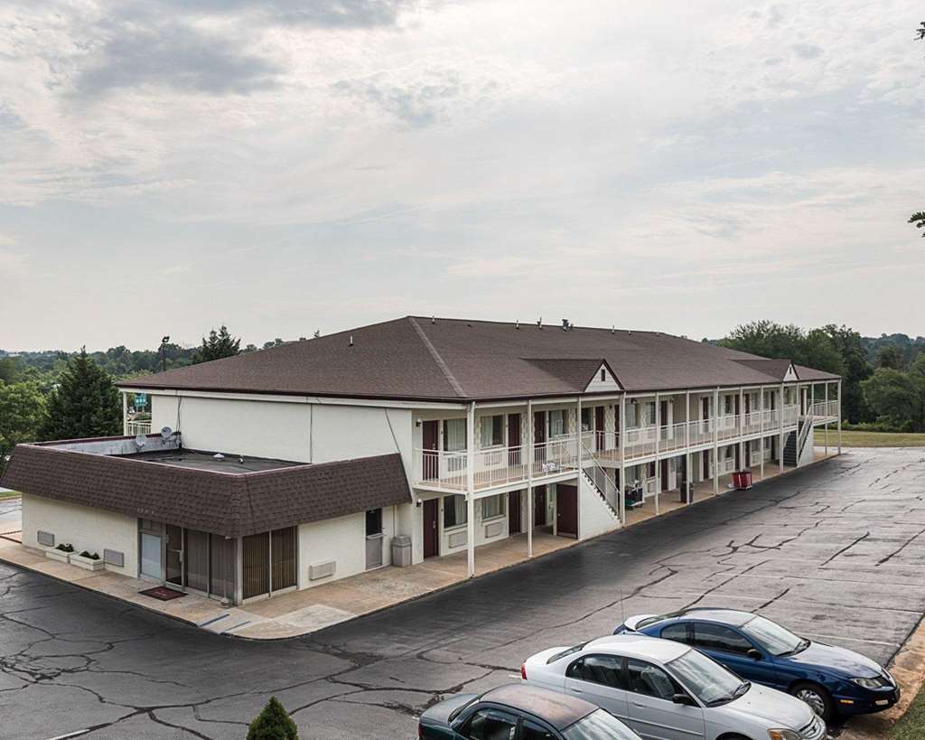 Econo Lodge Лінчбурґ Екстер'єр фото