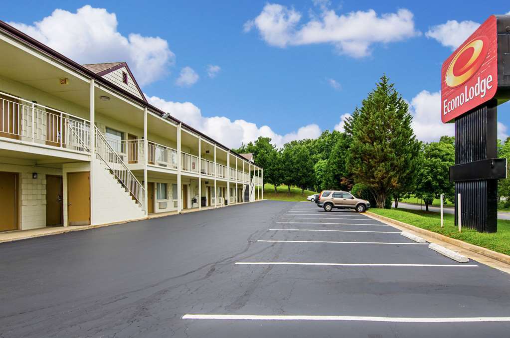 Econo Lodge Лінчбурґ Екстер'єр фото